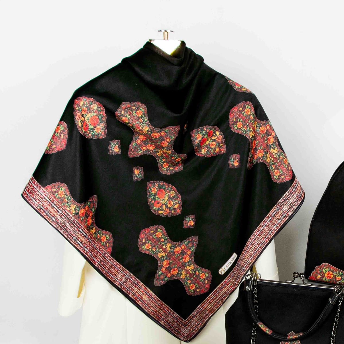 روسری و کیف ست طرح میعاد مثلثی (ابریشم)
