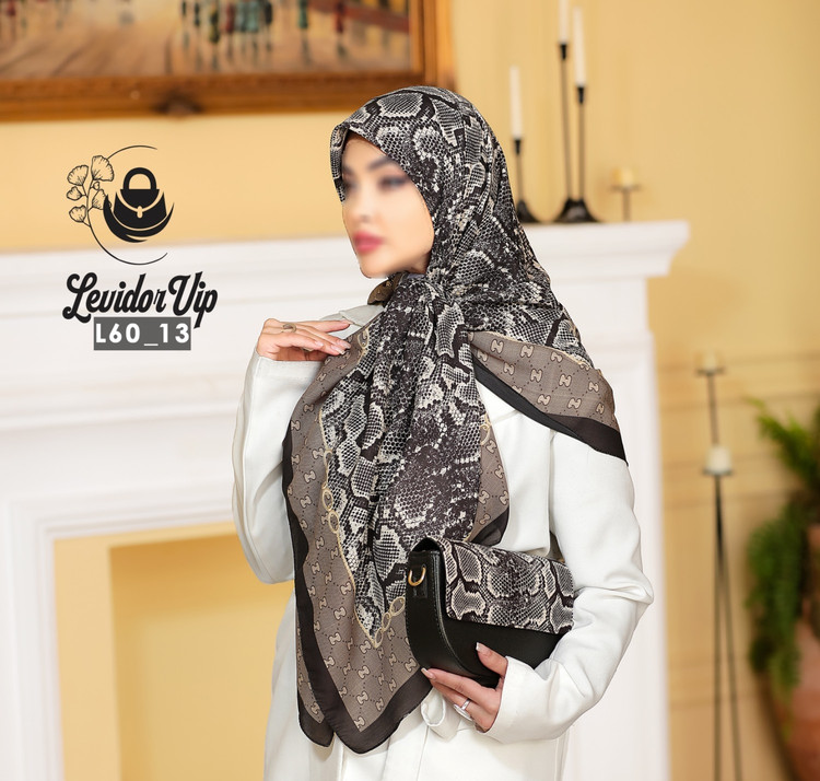 روسری و کیف پاسپورتی ست طرح گوچی کندو قواره ۱۴۰ در دو رنگ (L60)