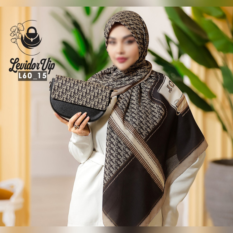 روسری و کیف پاسپورتی ست طرح دیور قواره ۱۴۰ (L60)