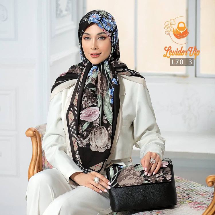 روسری و کیف ست طرح بوستان قواره ۱۴۰ (L70)