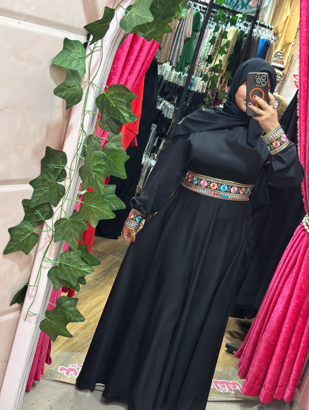 پیراهن مُهنّا طرح شکوفه