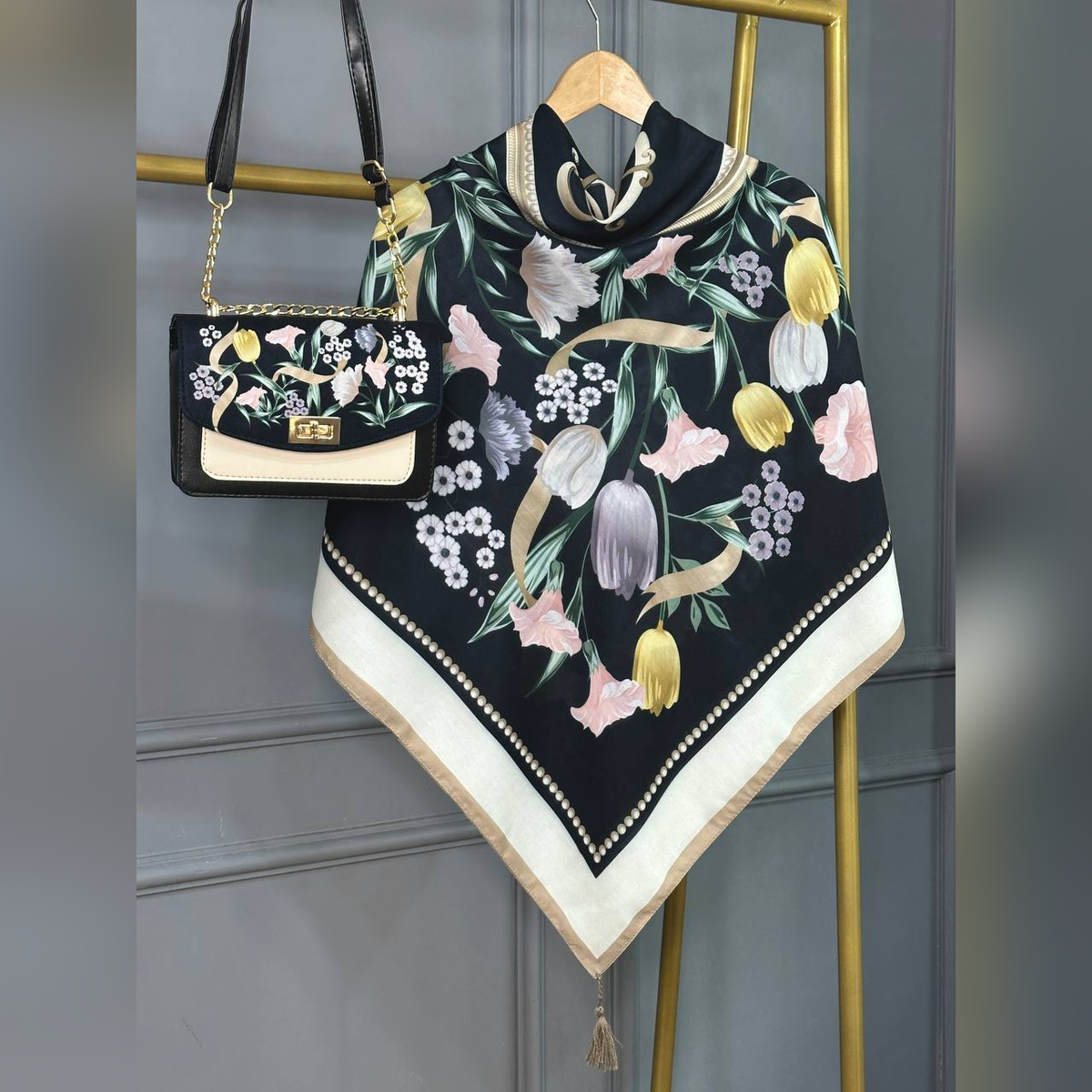 ست کیف و روسری فلاور دیور مشکی (B2)