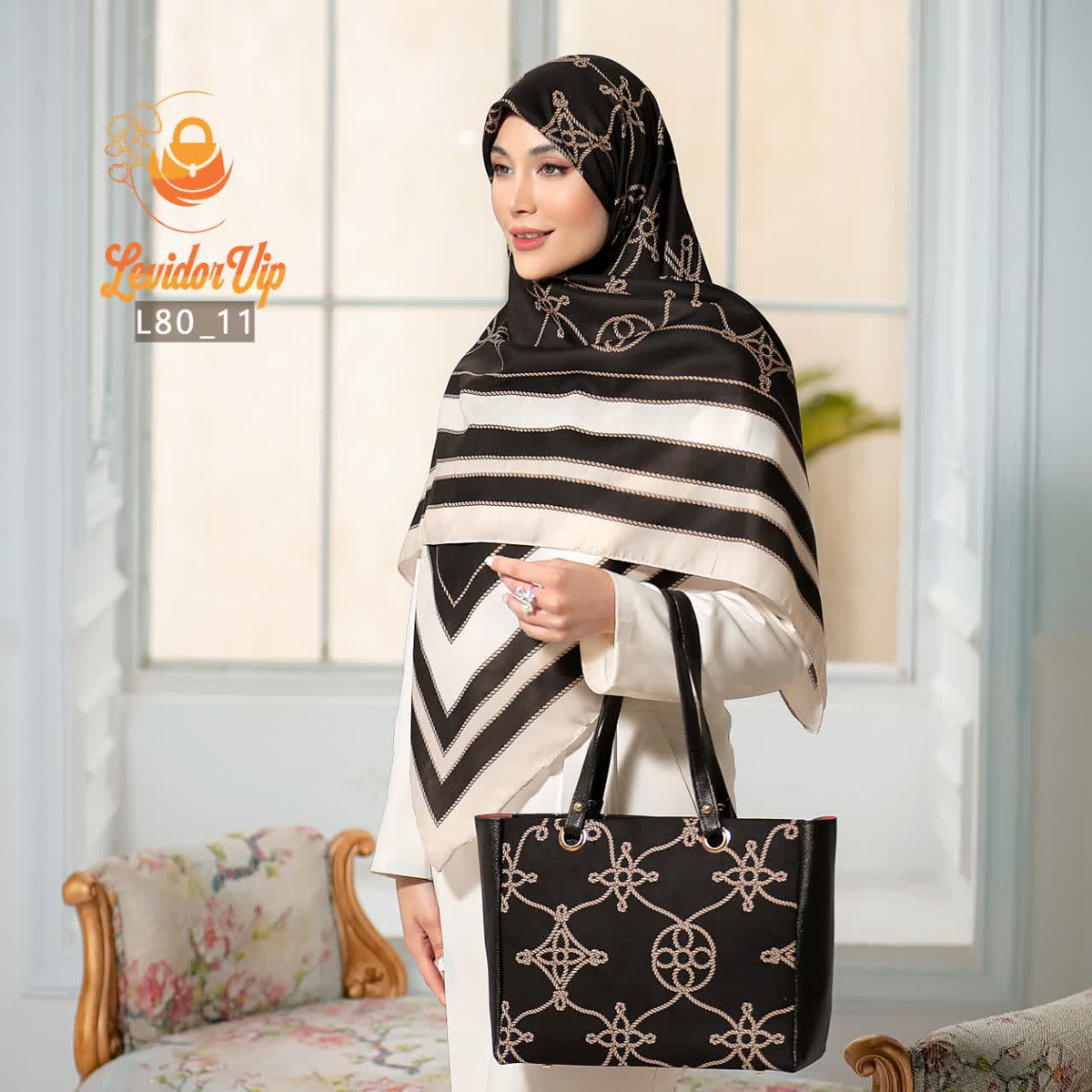 ست کیف و روسری نخ ابریشم قواره ۱۴۰ طرح ریسمان (L80)