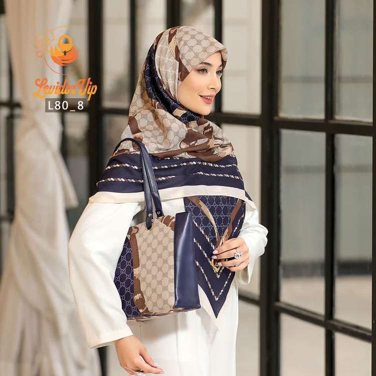 ست کیف و روسری نخ ابریشم قواره ۱۴۰ طرح زین سورمهای (L80)