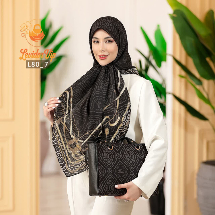ست کیف و روسری نخ ابریشم قواره ۱۴۰ طرح کمربند (L80)