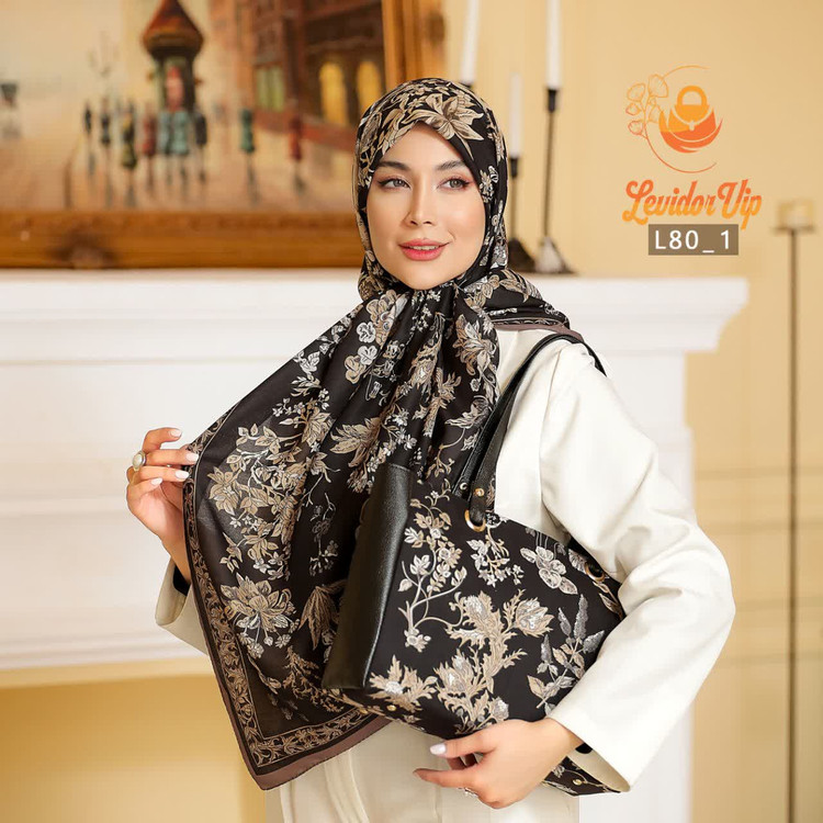 ست کیف و روسری نخ ابریشم قواره ۱۴۰ طرح گل و برگ (L80)