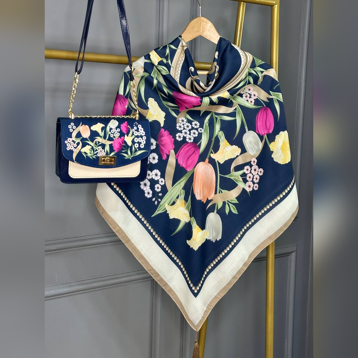 ست کیف و روسری فلاور دیور سورمه‌ای (B2)