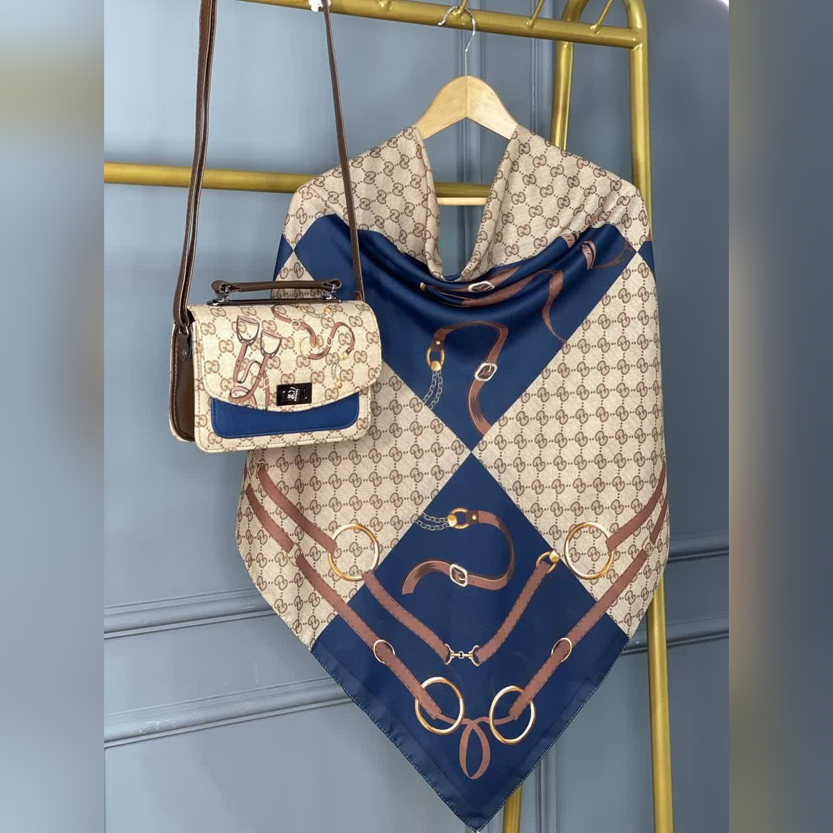 ست کیف و روسری گوچی زین سورمه‌ای (B2)