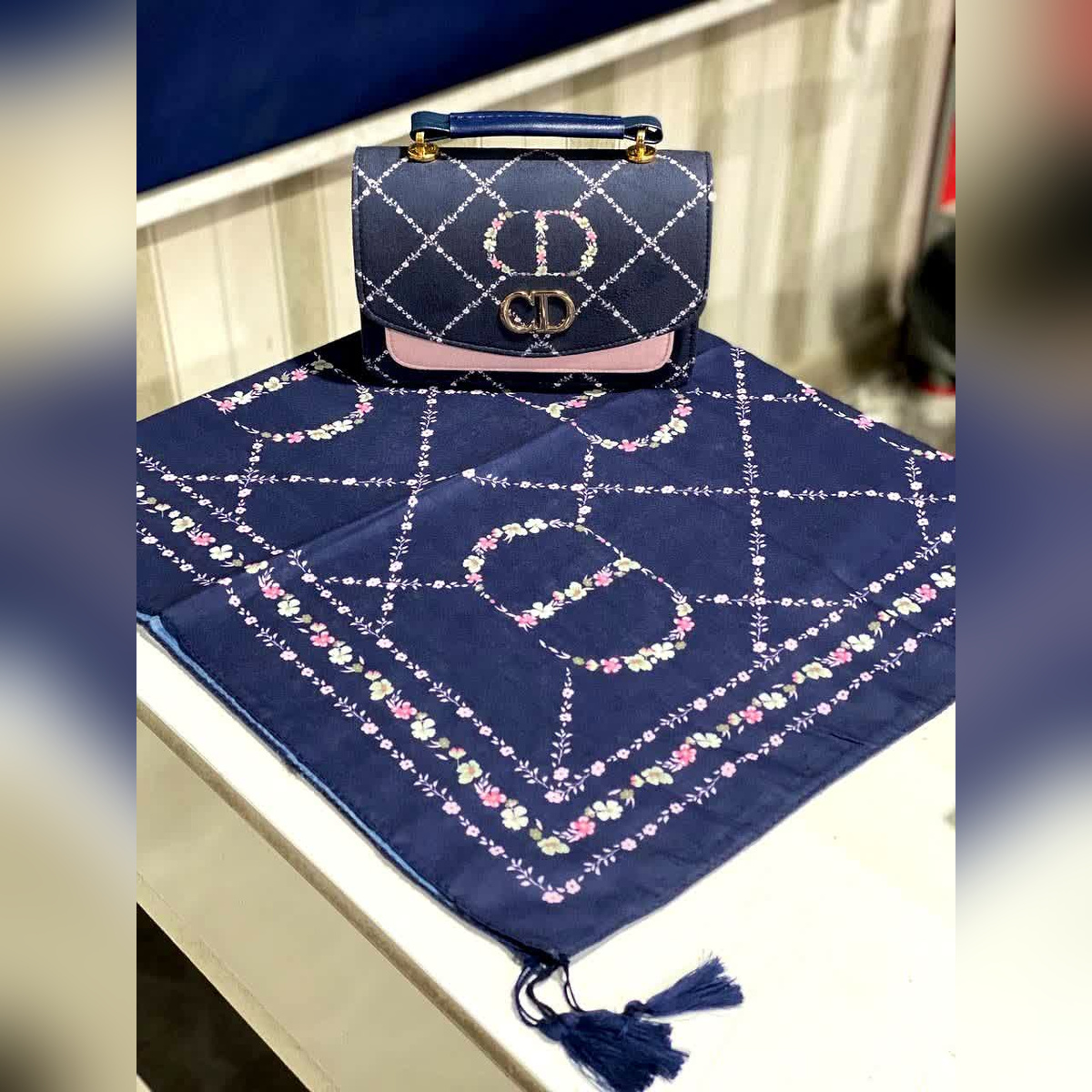 ست کیف و روسری دیور الی سورمه‌ای (B2)