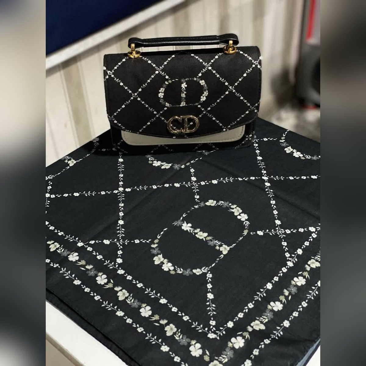 ست کیف و روسری دیور الی مشکی کرم (B2)