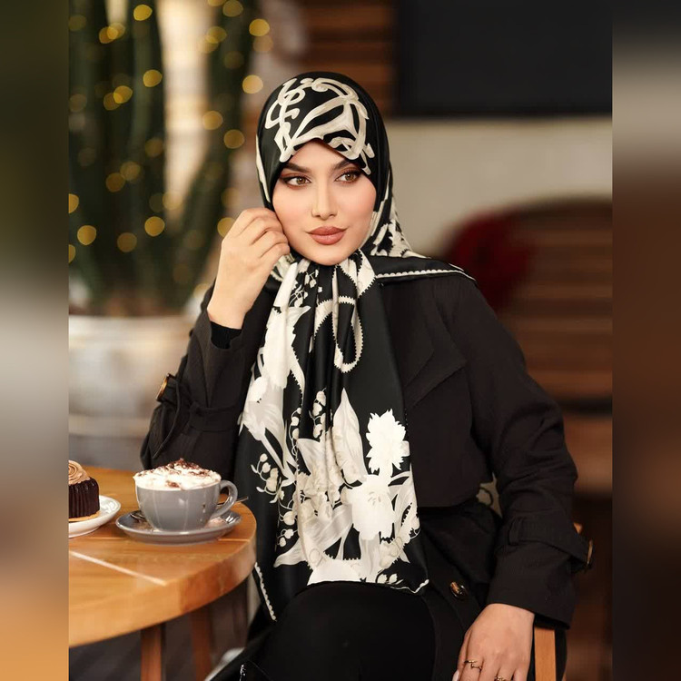 روسری مجلسی ابریشم کجراه توییل طرح لاله در ۸ رنگ قواره 140