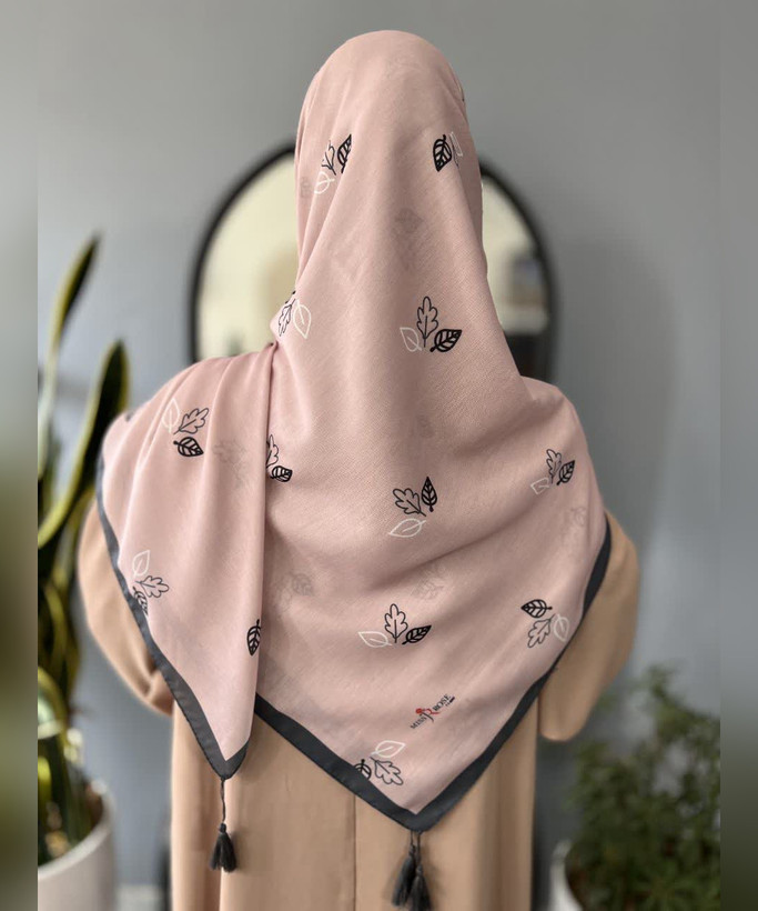 روسری سوپرنخ طرح برگ قواره ۱۴۰