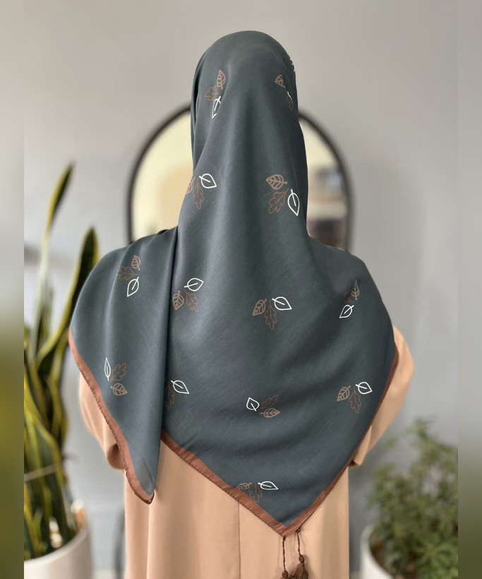 روسری سوپرنخ طرح برگ قواره ۱۴۰