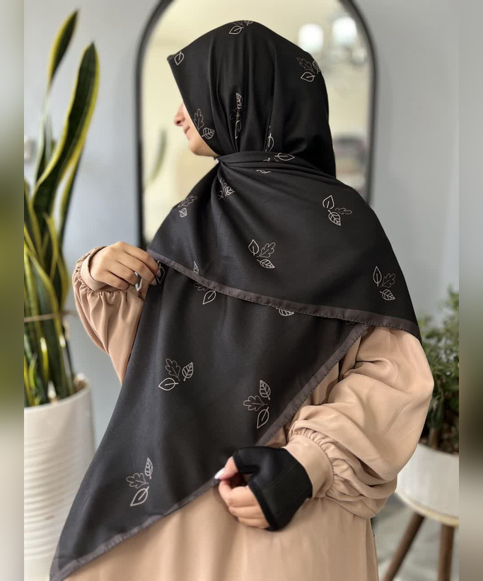 روسری سوپرنخ طرح برگ قواره ۱۴۰