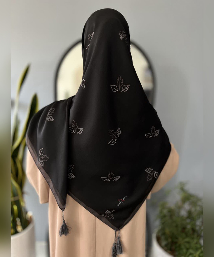 روسری سوپرنخ طرح برگ قواره ۱۴۰