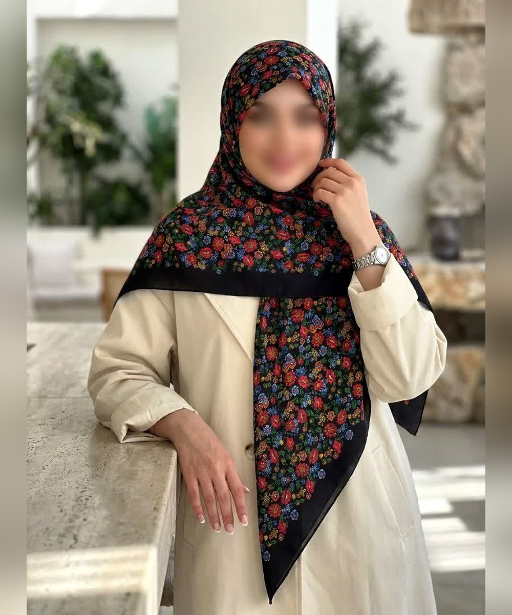 روسری کرپ‌نخ گل‌دار قواره ۱۴۰
