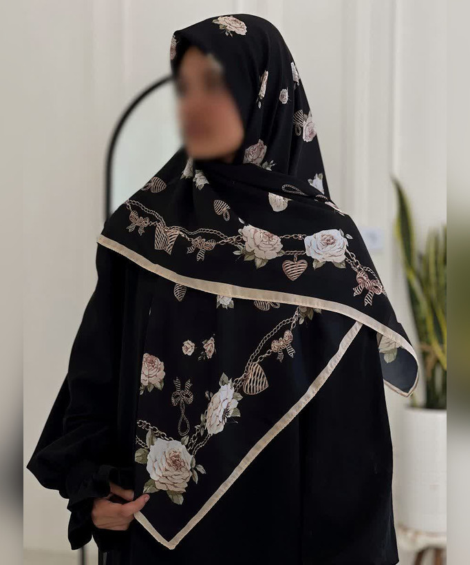 روسری حریر ابریشم گلدار قواره ۱۲۰