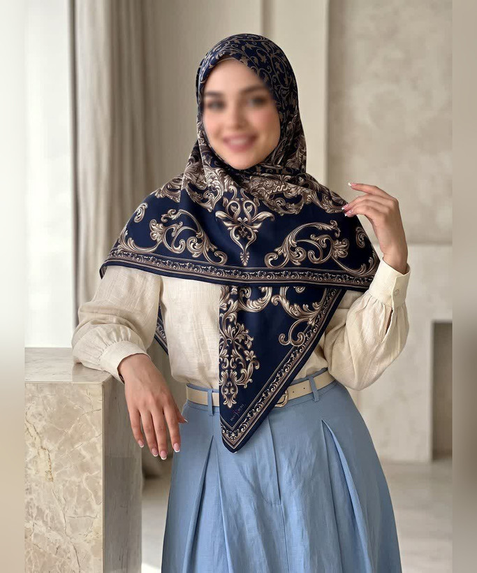 روسری حریر ابریشم طرح کلاسیک قواره ۱۲۰