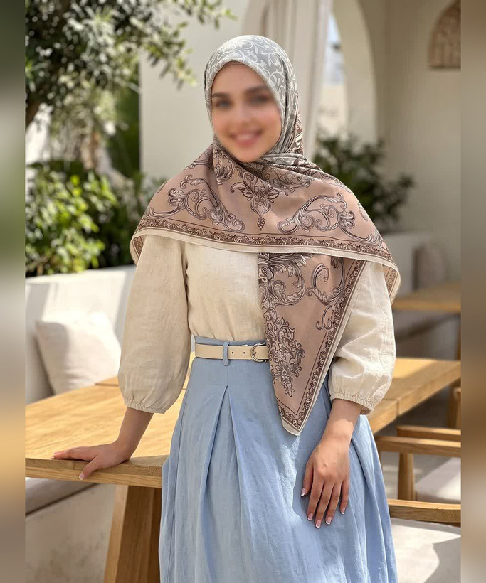 روسری حریر ابریشم طرح کلاسیک قواره ۱۲۰