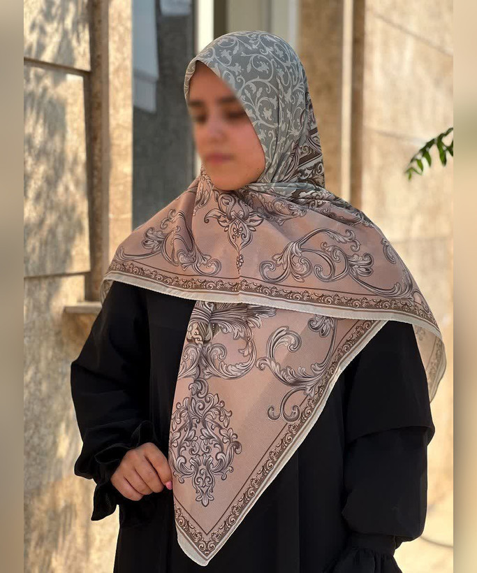 روسری حریر ابریشم طرح کلاسیک قواره ۱۲۰