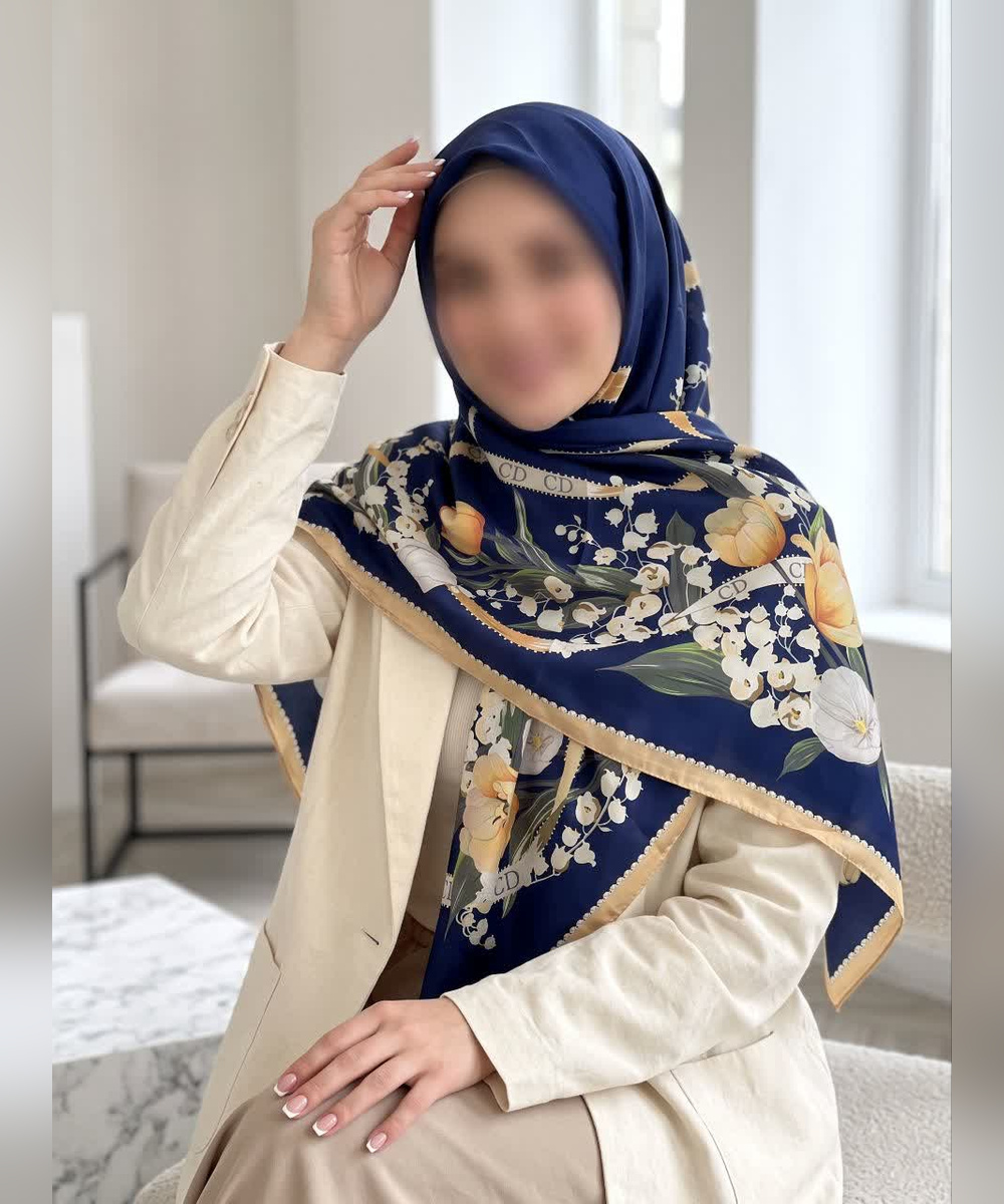 روسری سوپرنخ گل‌دار قواره ۱۴۰