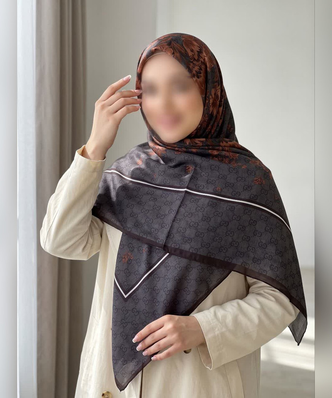 روسری سوپرنخ طرح حاشیهدار قواره ۱۴۰