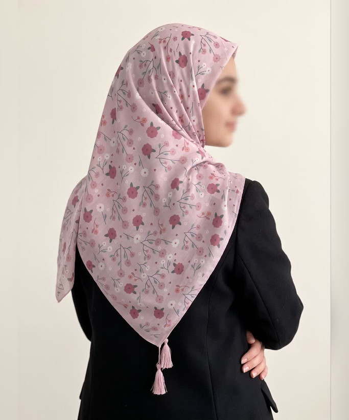 روسری سوپرنخ طرحدار قواره ۱۲۰ مدل 107930