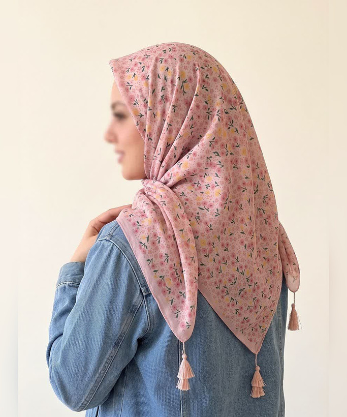 روسری سوپرنخ طرح گل گلی قواره ۱۲۰