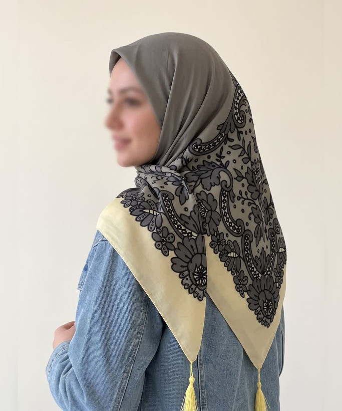 روسری سوپرنخ حاشیه اسلیمی قواره ۱۲۰