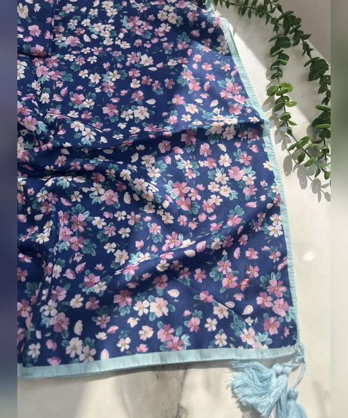 روسری سوپرنخ طرح گل پیوسته قواره ۱۲۰