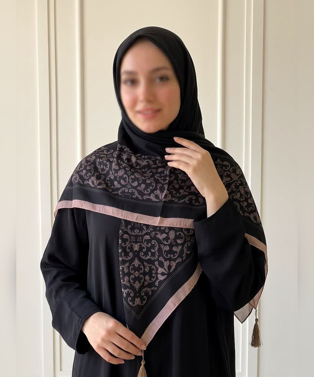 روسری سوپرنخ حاشیه طرح‌دار قواره ۱۲۰