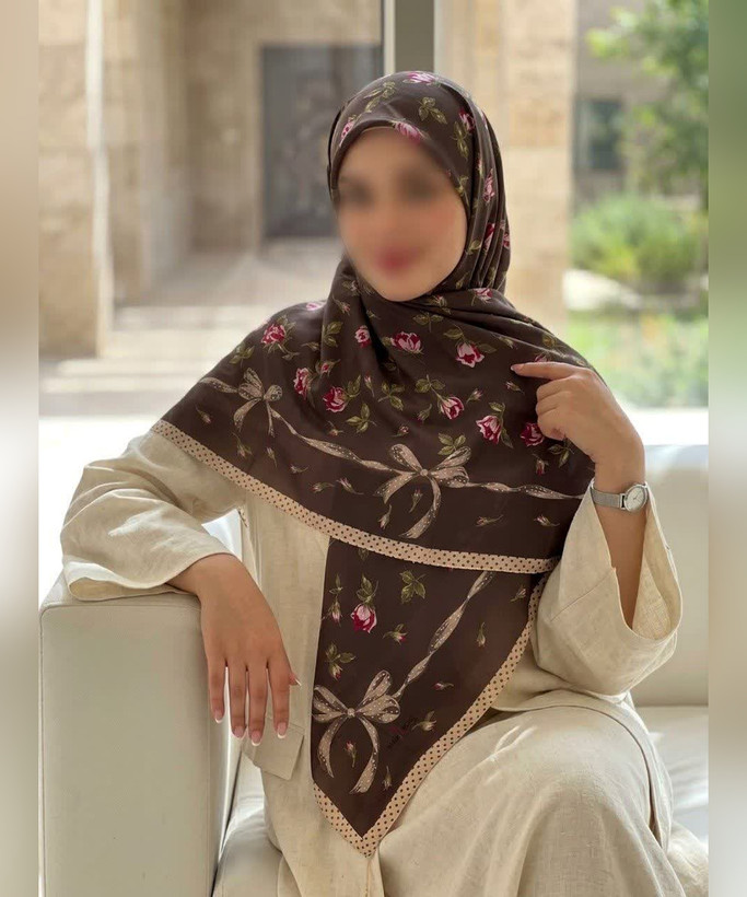 روسری کرپنخ طرح ربان پاپیون قواره ۱۴۰