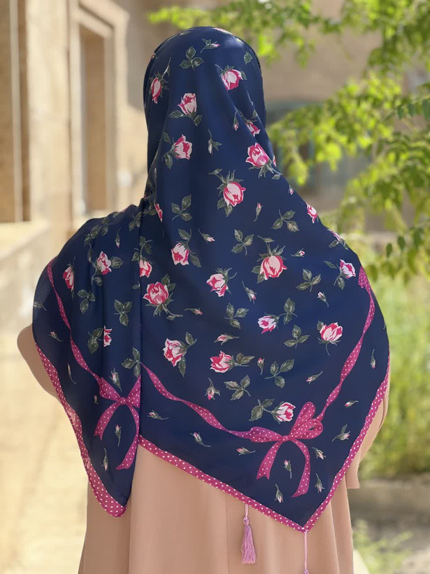 روسری کرپنخ طرح ربان پاپیون قواره ۱۴۰