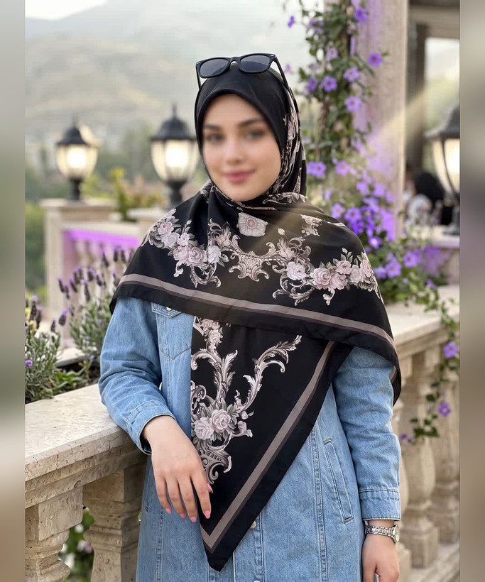 روسری کرپنخ طرح سلطنتی قواره ۱۴۰