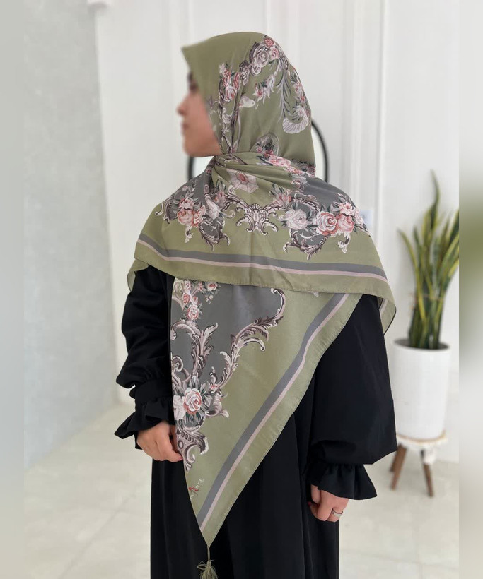 روسری کرپنخ طرح سلطنتی قواره ۱۴۰