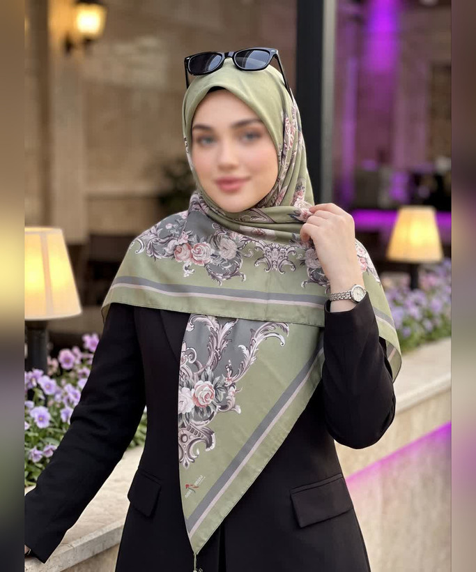 روسری کرپنخ طرح سلطنتی قواره ۱۴۰