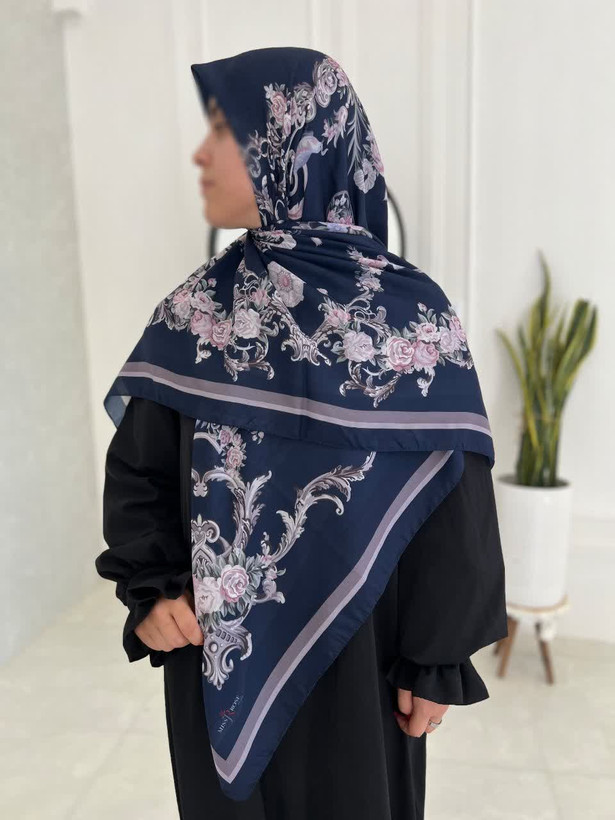 روسری کرپنخ طرح سلطنتی قواره ۱۴۰