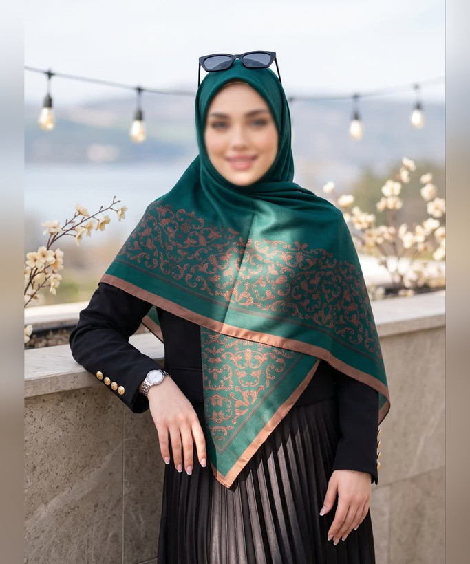 روسری نخی حاشیه طرحدار قواره ۱۴۰