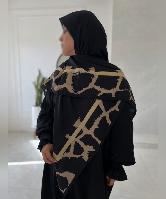 روسری نخی گلدار قواره ۱۴۰