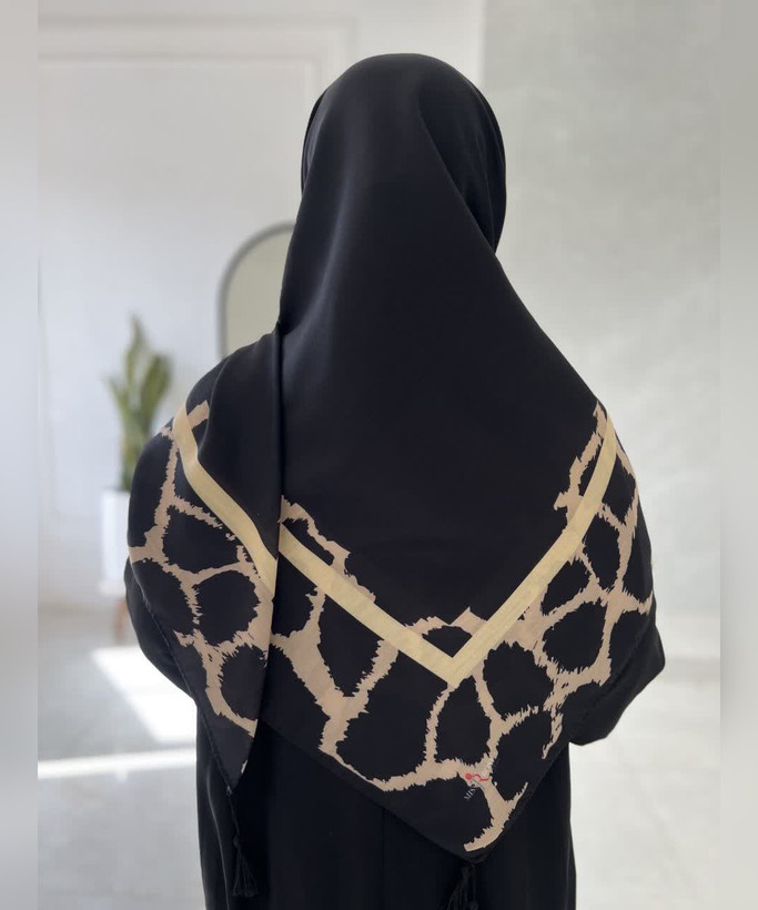 روسری نخی گلدار قواره ۱۴۰