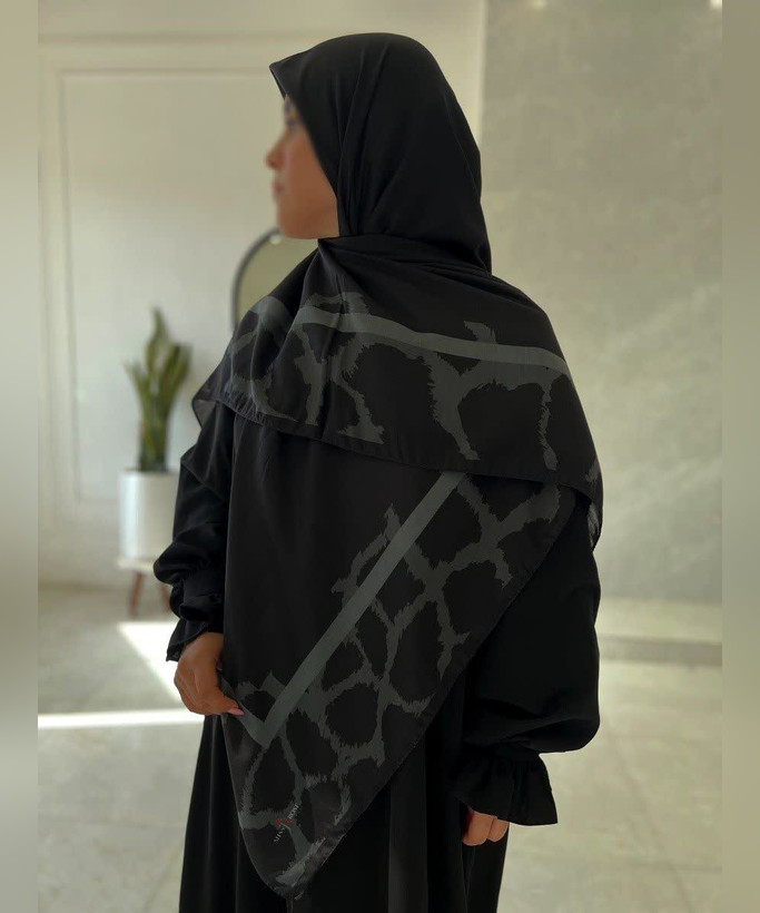 روسری نخی گلدار قواره ۱۴۰