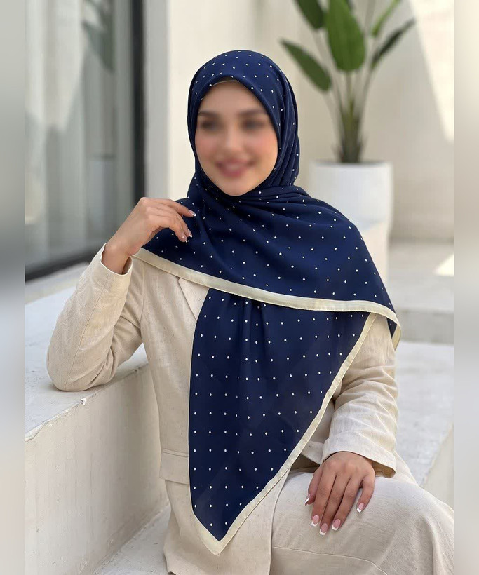 روسری نخی طرح خالخالی قواره ۱۴۰